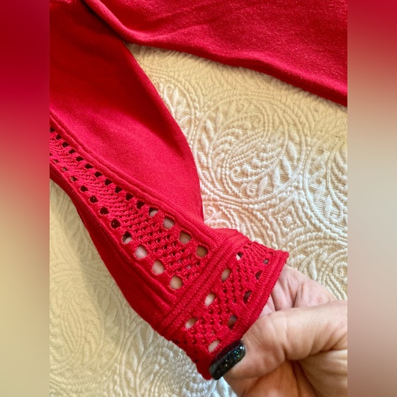 Amelie Boutik Sweater NWOT - Picture 2 of 5